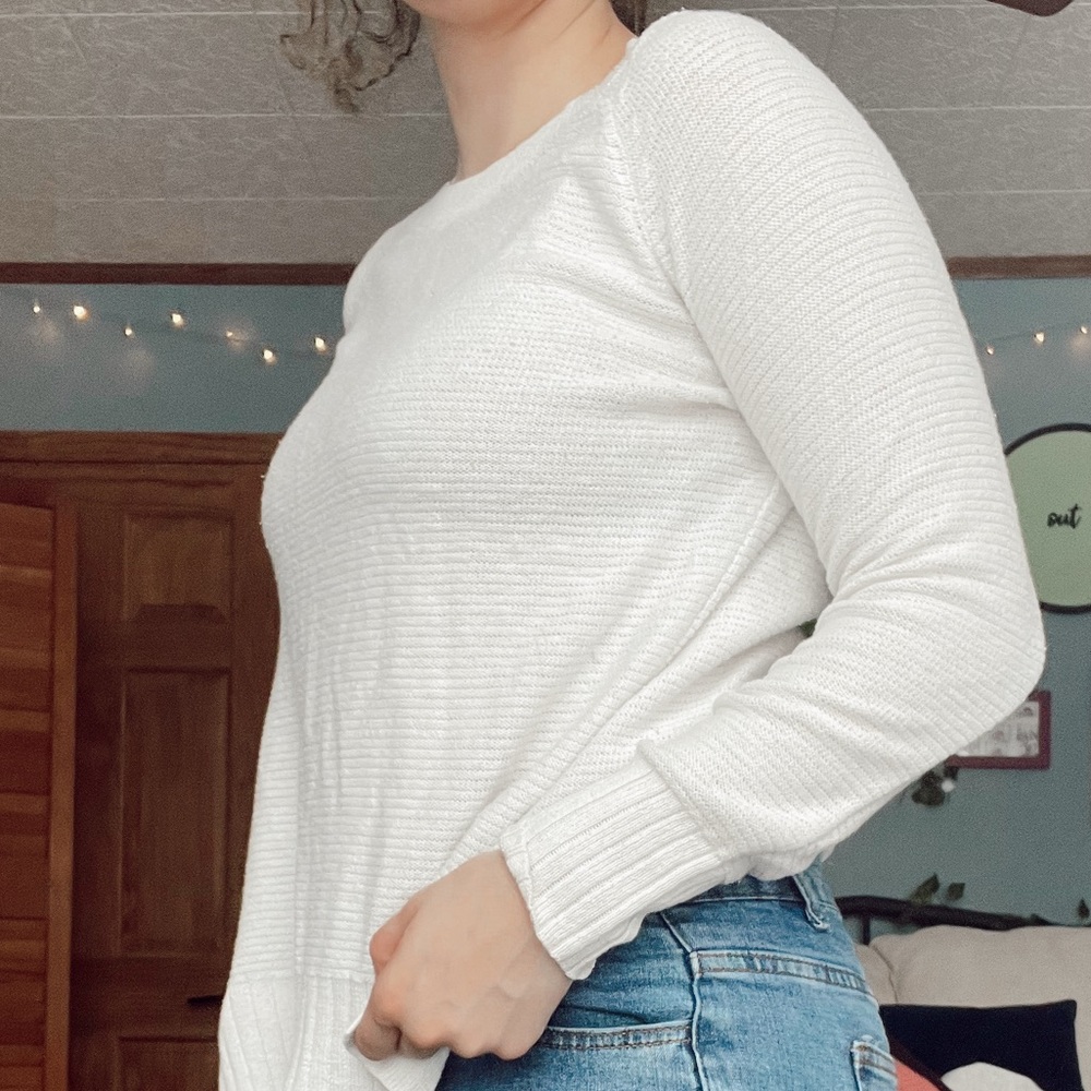 White old navy sweater
